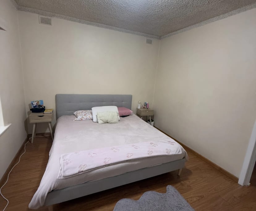 Whole property with 2 rooms for rent