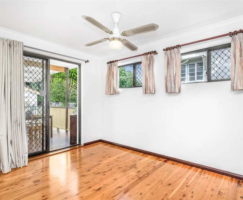 $330, Share-house, 2 bathrooms, Gordon Park QLD 4031