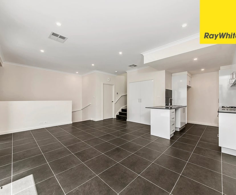 Unfurnished room with ensuite in a flatshare