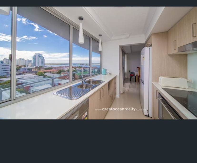 Unfurnished room with ensuite in a flatshare