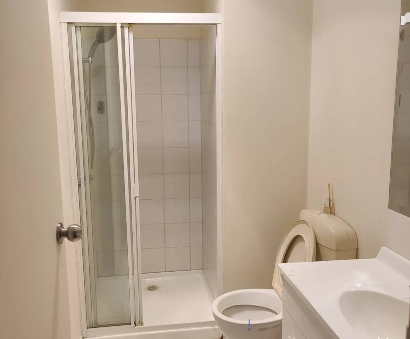 $450, 1-bed, 1 bathroom, Melbourne VIC 3000