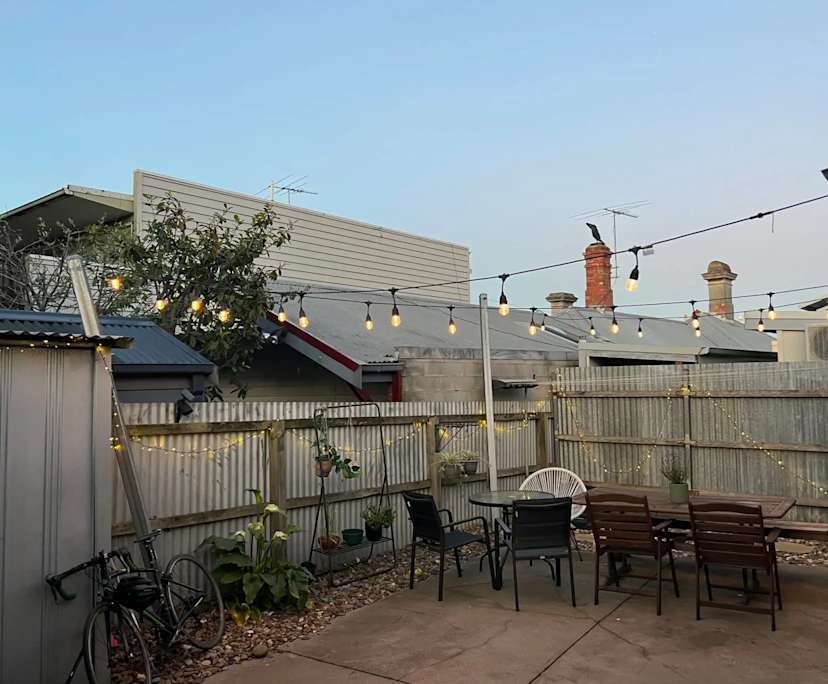 Unfurnished room in a flatshare