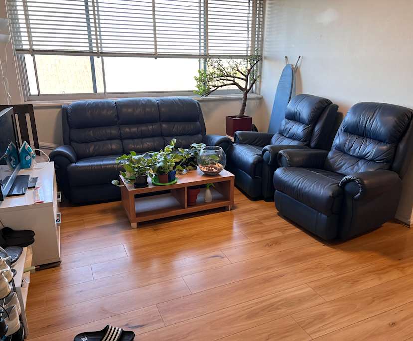 Furnished room in a flatshare