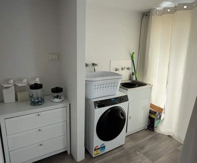 $265, Share-house, 4 bathrooms, Bertram WA 6167