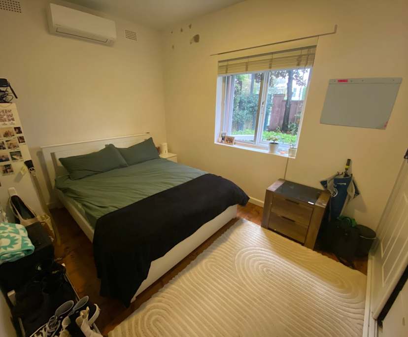 Furnished room in a flatshare