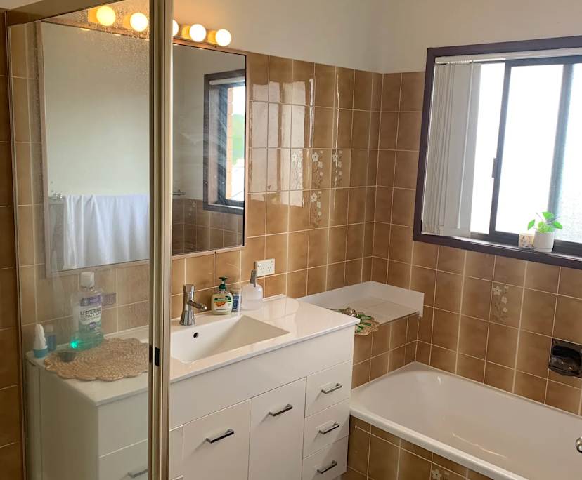 $220, Share-house, 4 bathrooms, Robertson QLD 4109