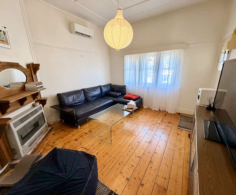 Unfurnished room in a share house