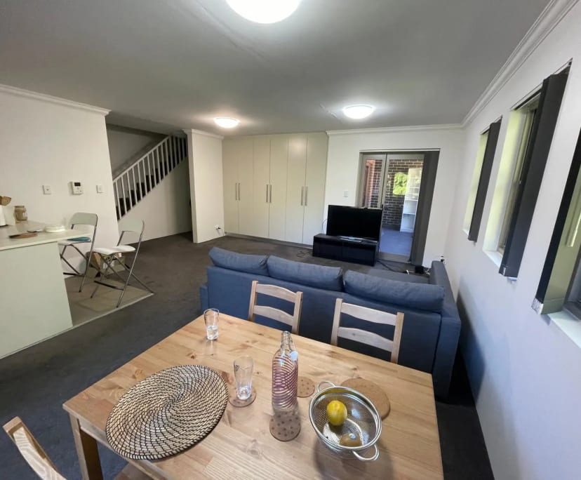 Furnished room in a flatshare