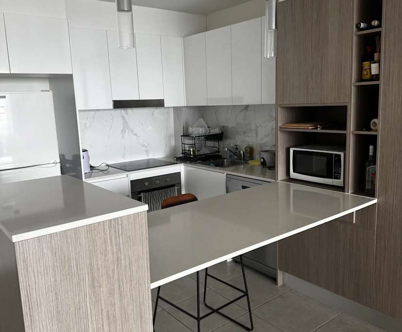 Furnished room with ensuite in a flatshare
