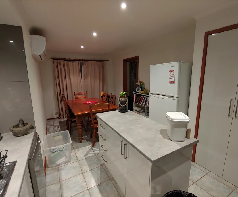 Room in a share house