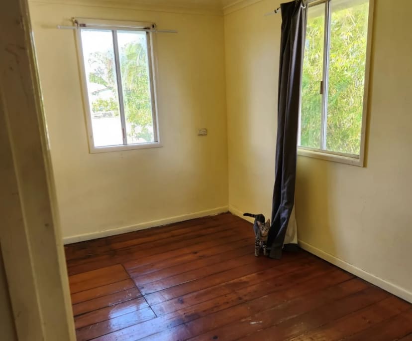 Room in a share house