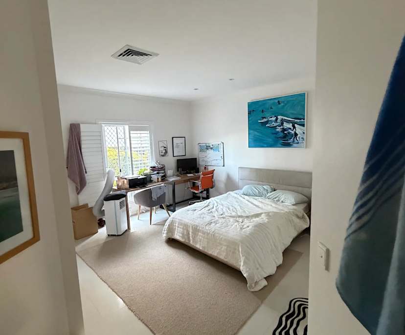 Furnished room with own bathroom