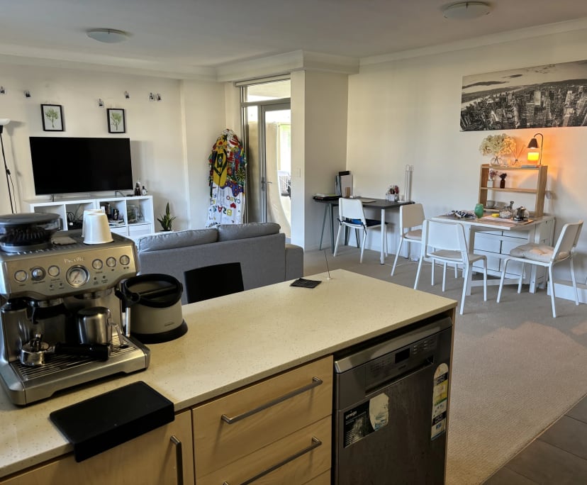 $350, Flatshare, 3 bathrooms, Burleigh Waters QLD 4220