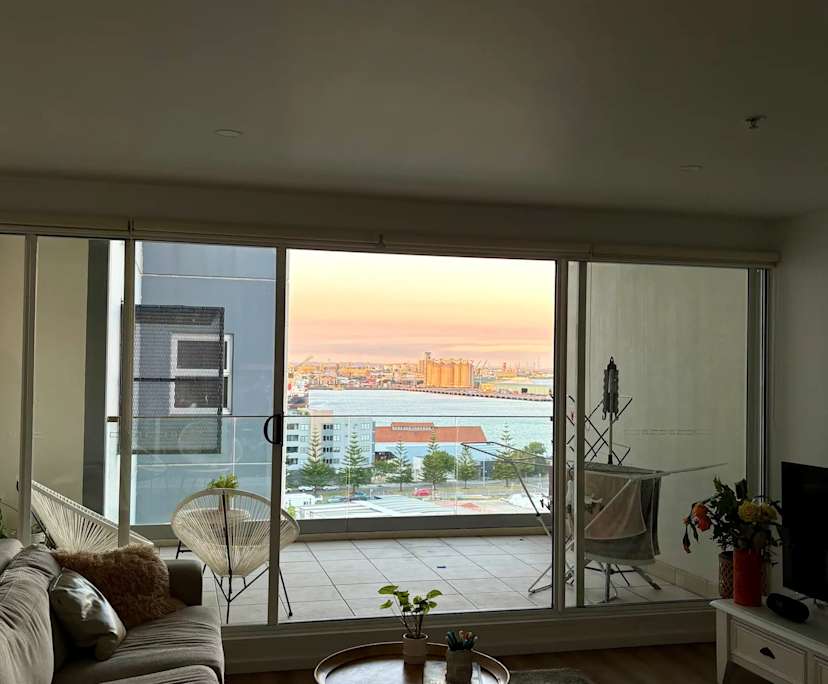 Unfurnished room in a flatshare