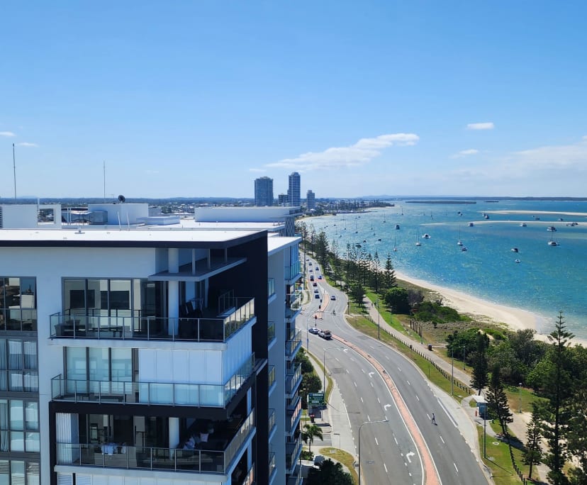 $420, Flatshare, 2 bathrooms, Labrador QLD 4215