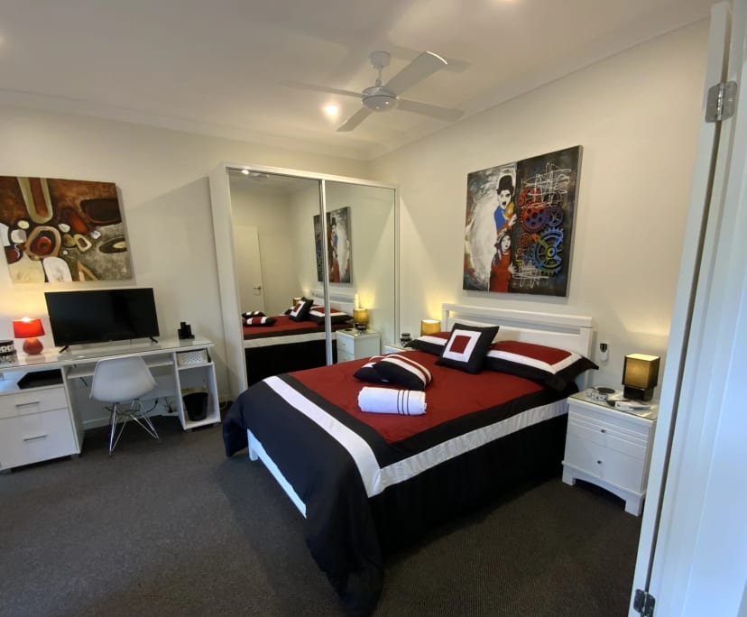 Room for Rent in Carindale, Brisbane 275, Furnish...