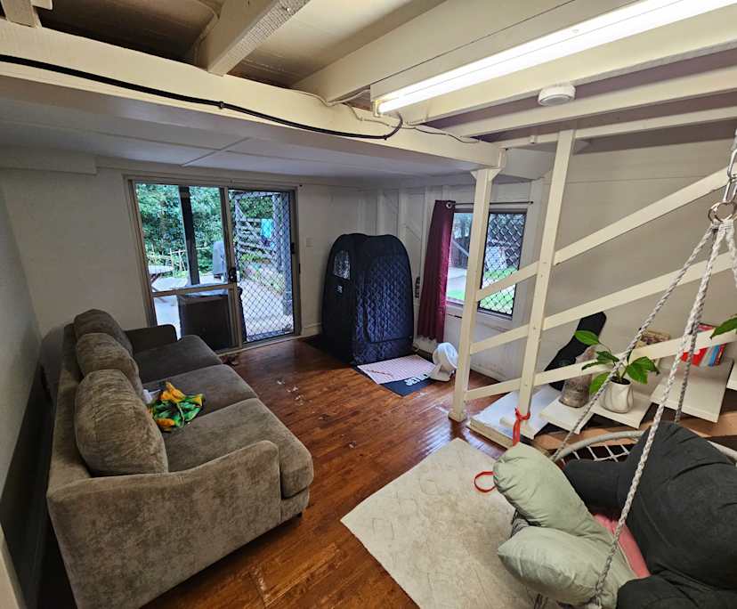 Furnished room with own bathroom