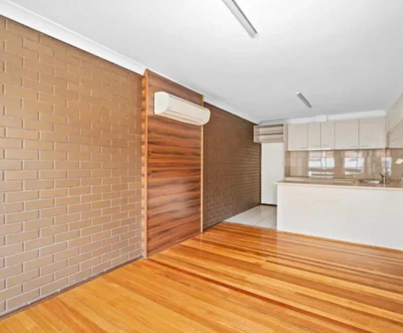 Whole property with 2 rooms for rent