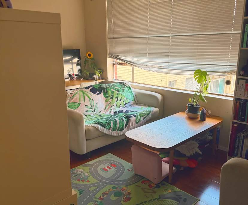 $350, Homestay, 2 bathrooms, Gladesville NSW 2111