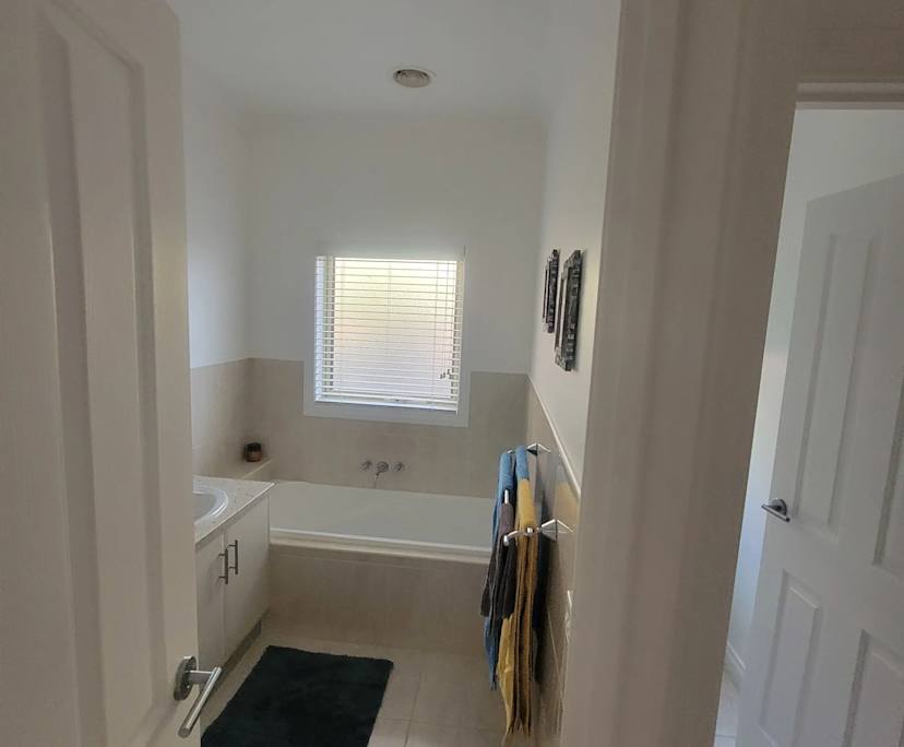 $300, Share-house, 3 bathrooms, Heidelberg Heights VIC 3081
