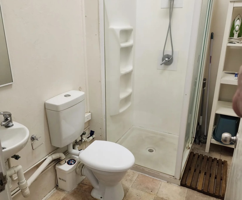 $580, Whole-property, 2 bathrooms, Rosebery NSW 2018