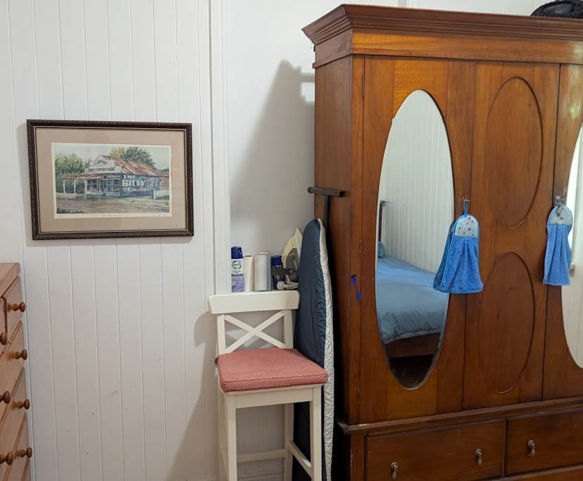 $250, Student-accommodation, 3 bathrooms, Newtown QLD 4305