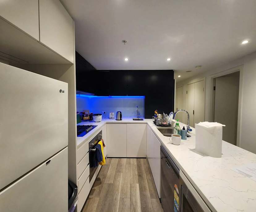 Furnished room with ensuite in a flatshare