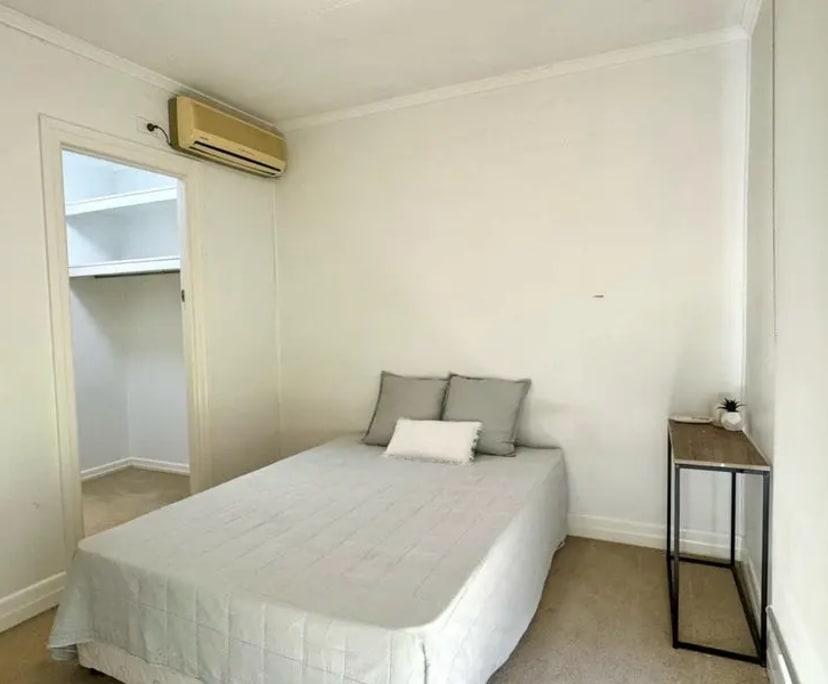 $295, Share-house, 5 bathrooms, Saint Lucia QLD 4067