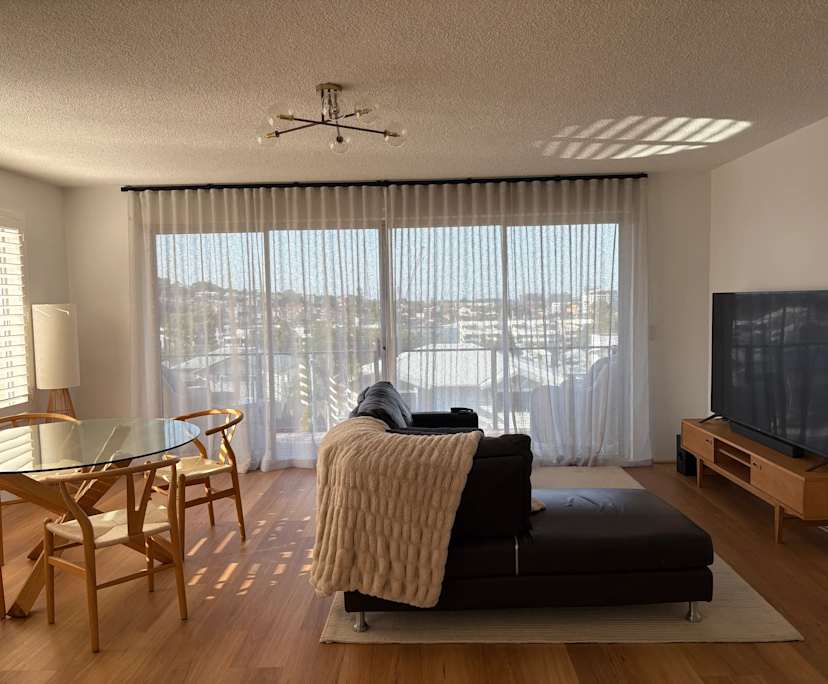 $350, Flatshare, 2 bathrooms, Bulimba QLD 4171