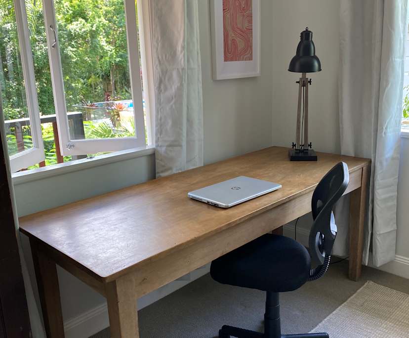 $715, Granny-flat, 1 bathroom, Highgate Hill QLD 4101