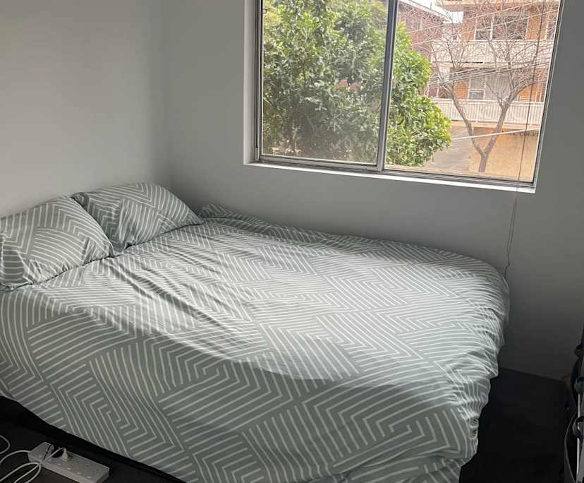 Furnished room in a flatshare