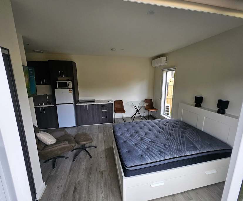 $380, Share-house, 6 bathrooms, East Geelong VIC 3219
