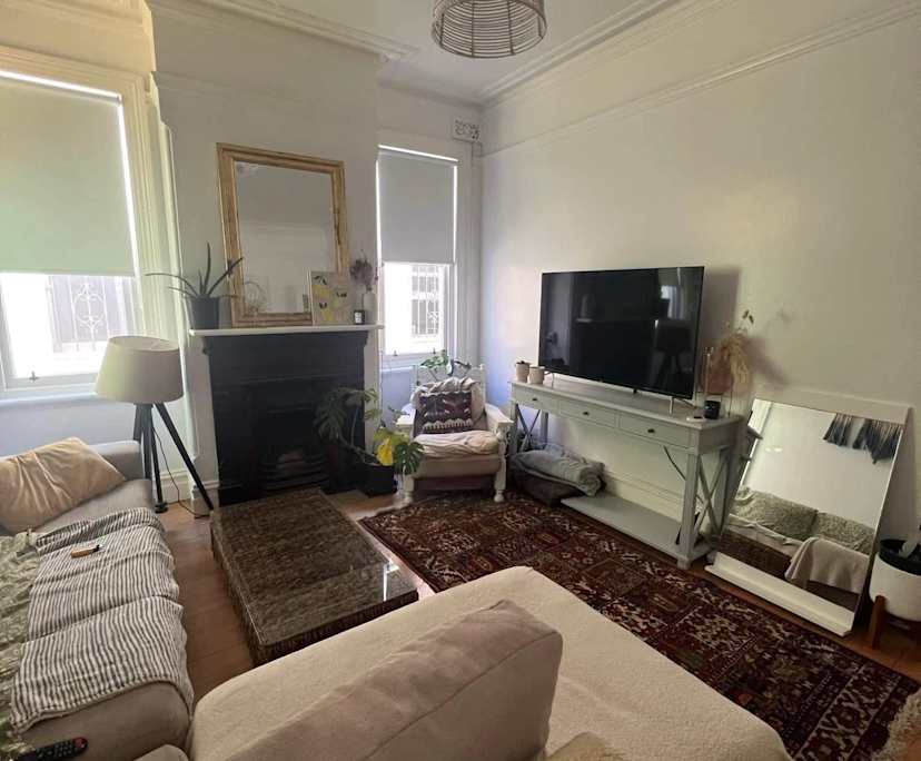 Furnished room in a share house