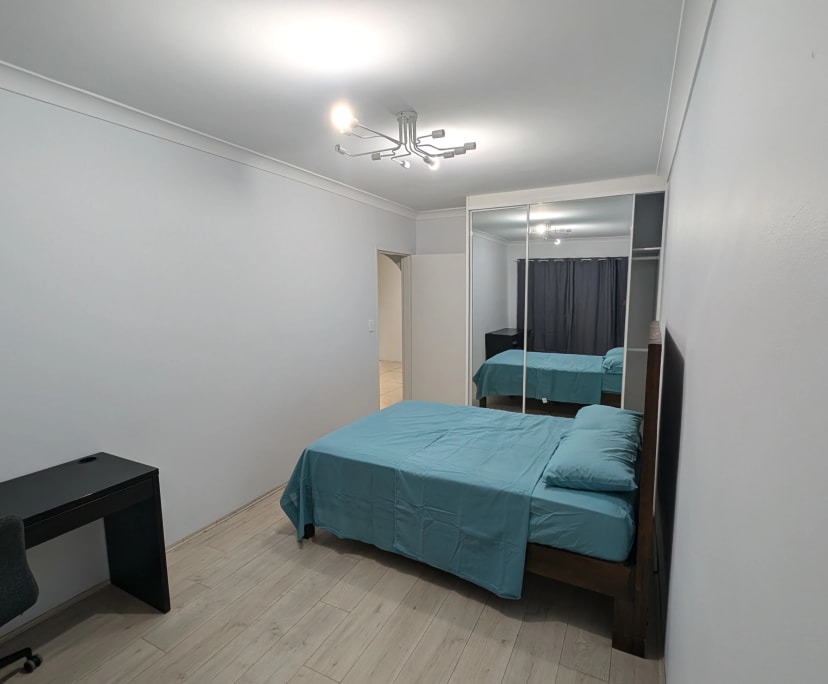 Furnished room in a flatshare