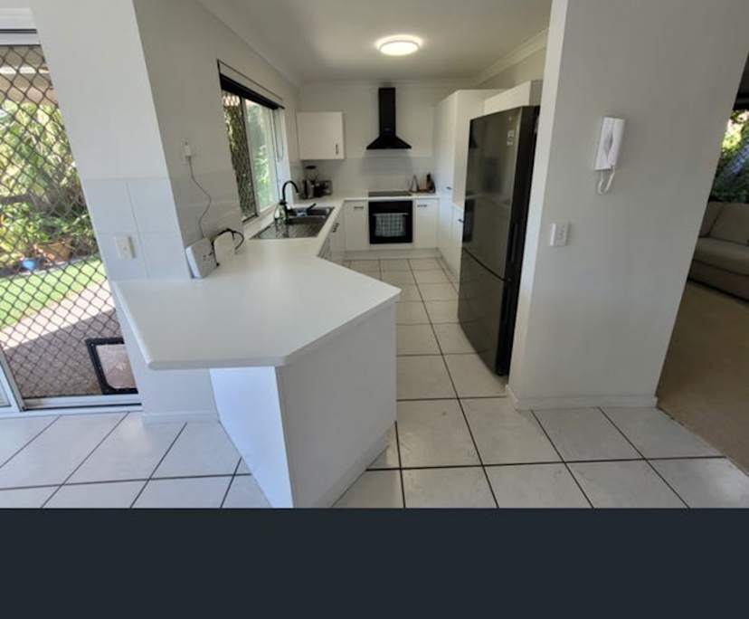 $250, Share-house, 4 bathrooms, Parkwood QLD 4214