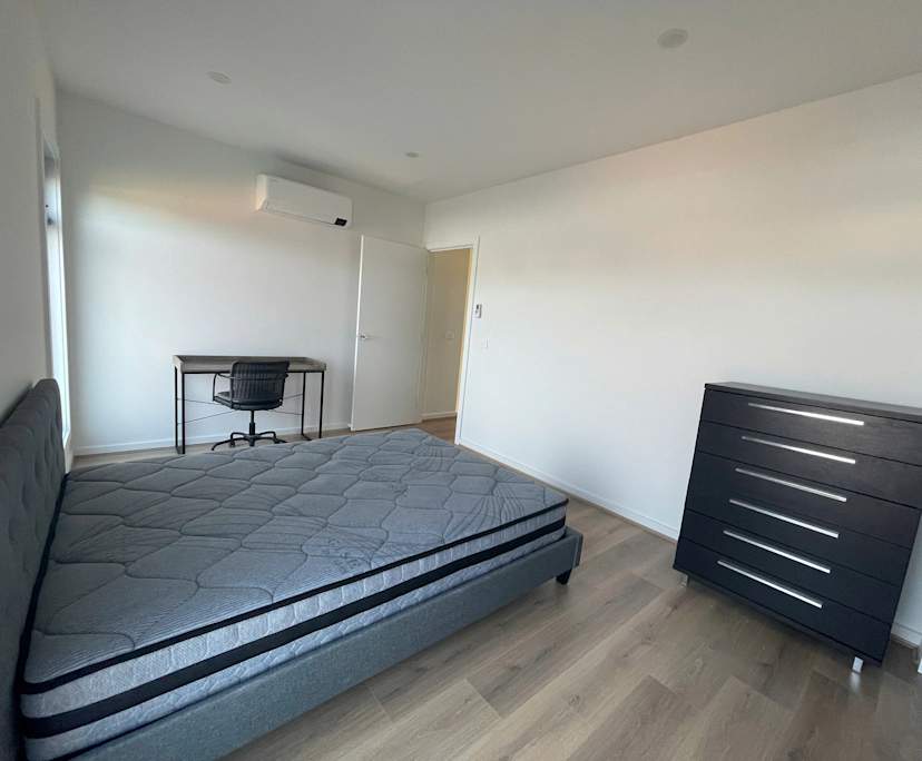 Furnished room with own bathroom