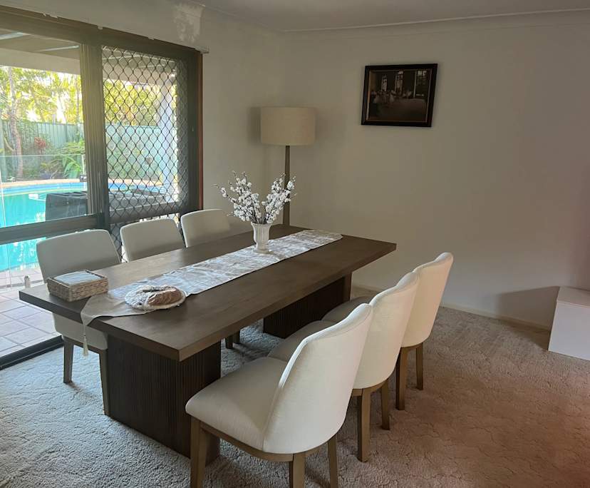 $300, Share-house, 3 bathrooms, Carindale QLD 4152