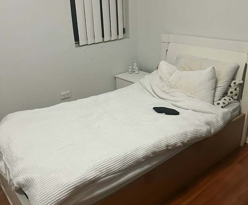 Room in a share house