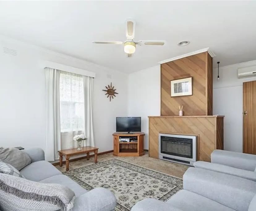 Room in a share house
