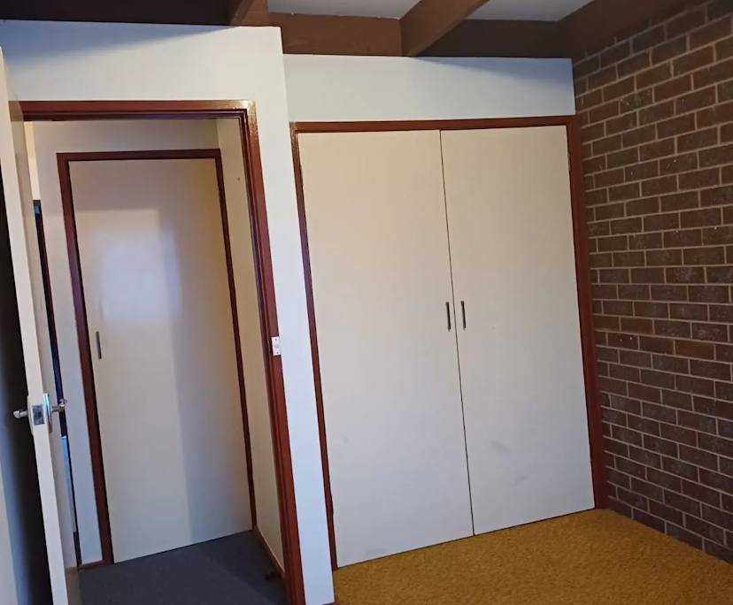 Unfurnished room in a flatshare