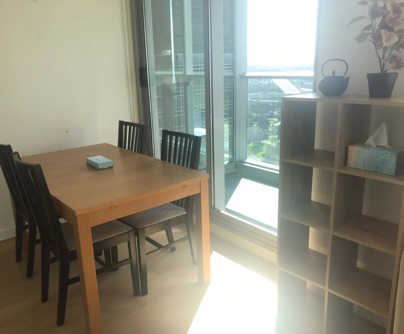 $780, Whole-property, 2 bathrooms, Melbourne VIC 3000