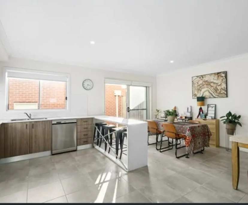 $200, Share-house, 3 bathrooms, Truganina VIC 3029