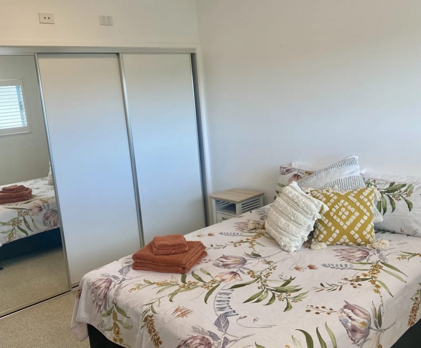 Furnished room in a flatshare