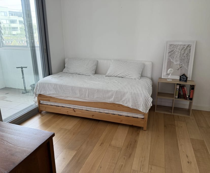 Furnished room in a flatshare
