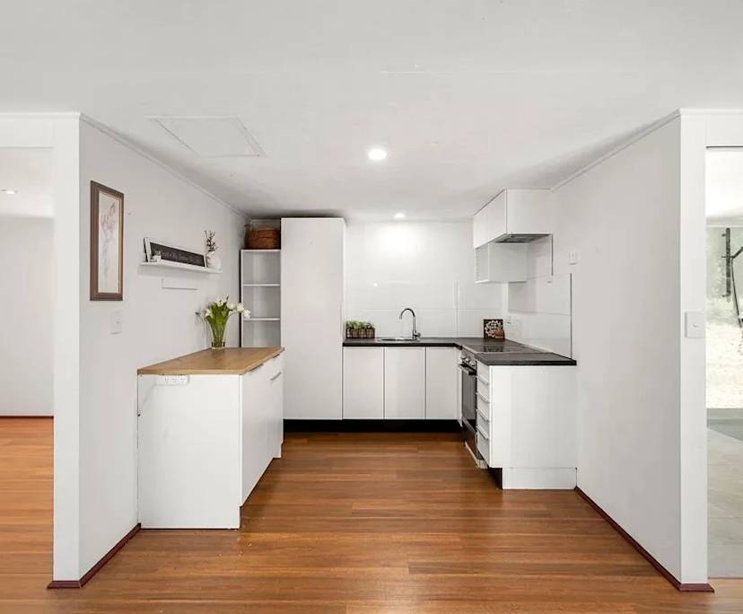 Furnished room granny flat for rent