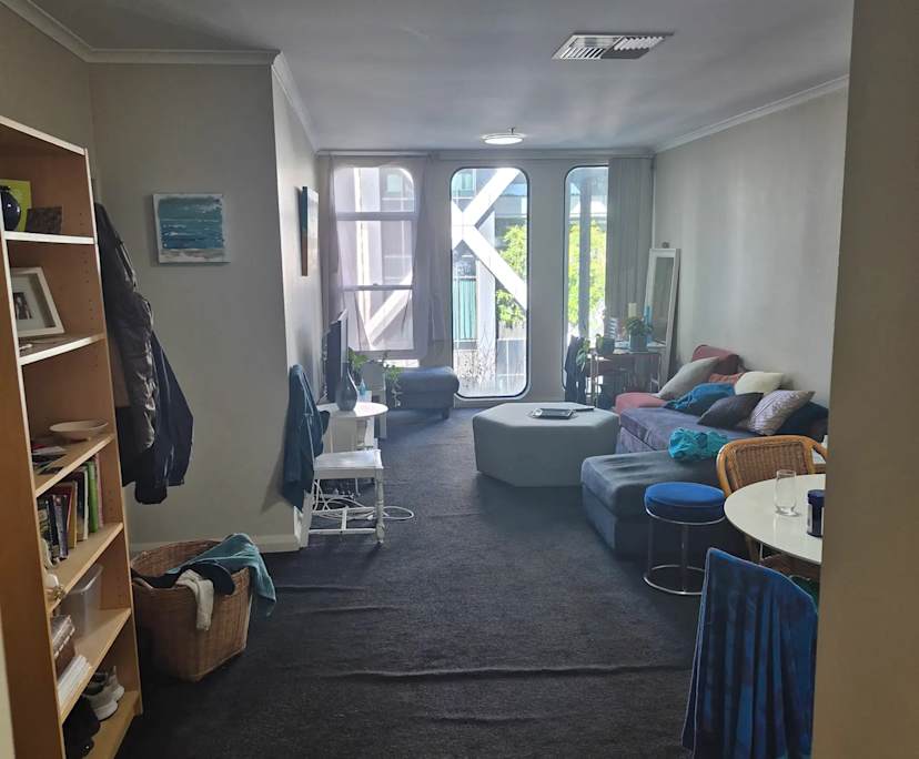 Furnished room in a flatshare