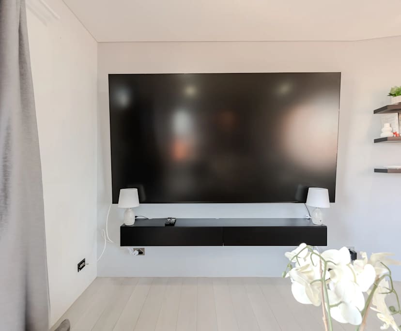 $1,590, Whole-property, 2 bathrooms, Queenscliff NSW 2096