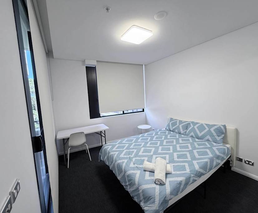 $965, Whole-property, 1 bathroom, Zetland NSW 2017
