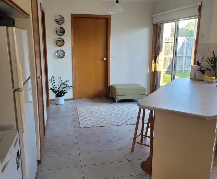 Room for Rent in Hamlyn Heights, Geelong 180, Unf...