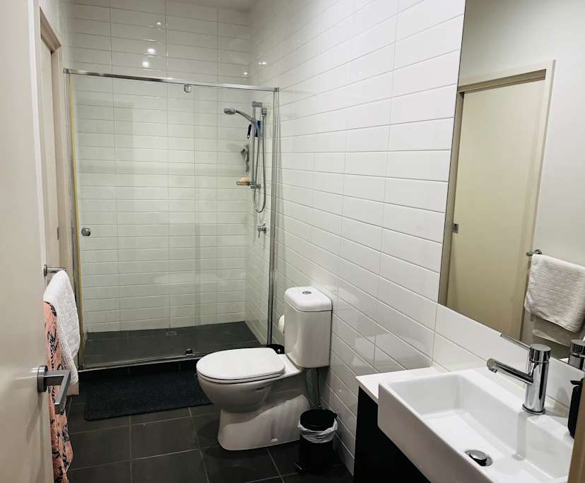 $360, Flatshare, 2 bathrooms, St Kilda VIC 3182